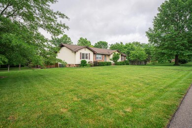 2100 Autumnview Ln, Frankfort, KY 40601 - photo 4