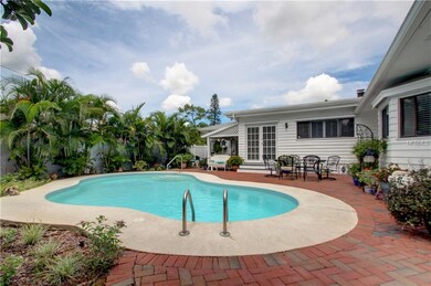 Area for relaxing and entertaining