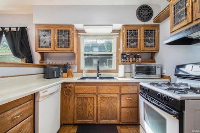 401 Myrtle St, Elkhart, IN 46514 - photo 7