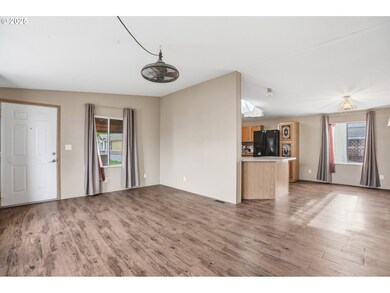 208 W Heintz St unit 2, Molalla, OR 97038 - photo 7