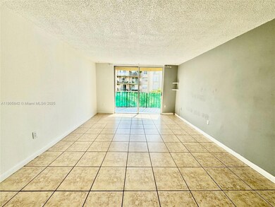 9360 Fontainebleau Blvd unit 413, Miami, FL 33172 - photo 2