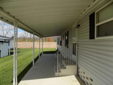 926 Scarlett Ln, Columbus, OH 43207 - photo 2