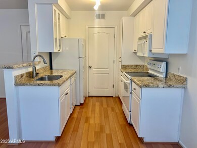 Biltmore Square Apartments unit 1, Phoenix, AZ 85016 - photo 7