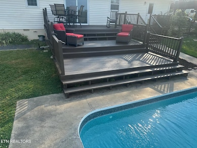 8024 Sharp Rd, Powell, TN 37849 - photo 4