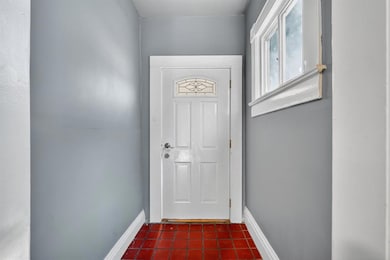 2305 Drake Park Ave, Des Moines, IA 50311 - photo 3