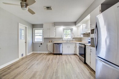 312 E Beech Ave, Enid, OK 73701 - photo 5