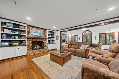 4411 Atleigh Ct, Charlotte, NC 28226 - photo 5