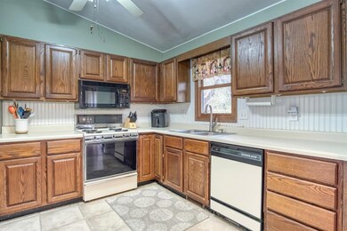 1520 W 97th Place, Crown Point, IN 46307 - photo 6