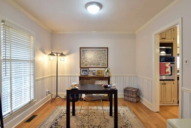 1810 Robinhood Rd, Albany, GA 31707 - photo 6