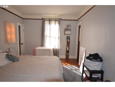 Bathroom, Attached