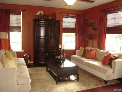 5458 Spring Ridge Dr W, Macungie, PA 18062 - photo 4