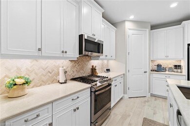 2298 Marquesa Cir, Naples, FL 34112 - photo 4