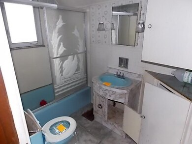 Full Bath.