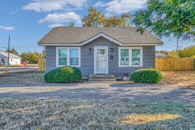 4013 Maple St, Vernon, TX 76384 - photo 3