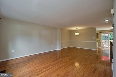 11960 Sentinel Point Ct, Reston, VA 20191 - photo 5