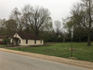 769, 785 S Washington Ave, Fayetteville, AR 72701 - photo 2