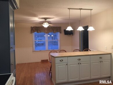 2711 Sycamore Terrace, Bettendorf, IA 52722 - photo 5