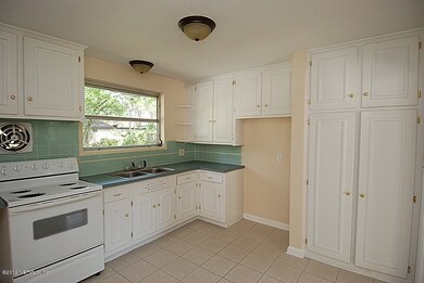 6555 Anvers Blvd S, Jacksonville, FL 32210 - photo 2