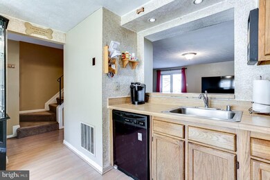 7241 Procopio Cir, Columbia, MD 21046 - photo 6