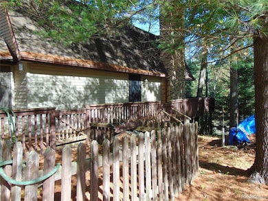 1649 Maple Point Rd, Beaverton, MI 48612 - photo 7