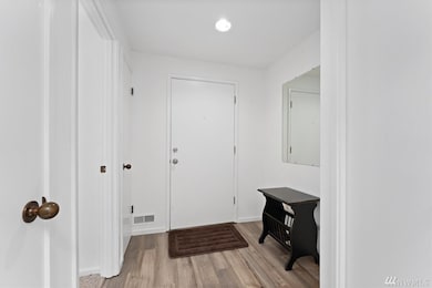 8225 212th St SW unit 302, Edmonds, WA 98026 - photo 2