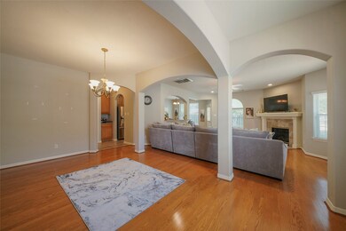 7506 S Linpar Ct, Houston, TX 77040 - photo 4