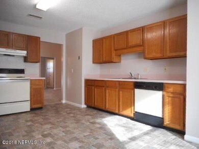 7905 Painted Oak Dr, Jacksonville, FL 32210 - photo 3