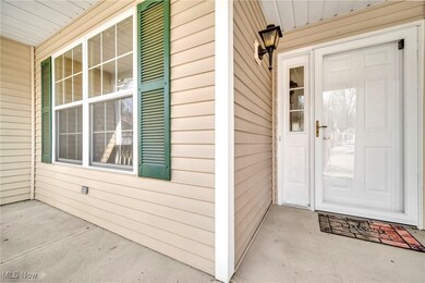 9107 W Windsor Dr, Olmsted Falls, OH 44138 - photo 2