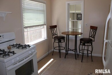 2122 Jefferson Ave, Davenport, IA 52803 - photo 5