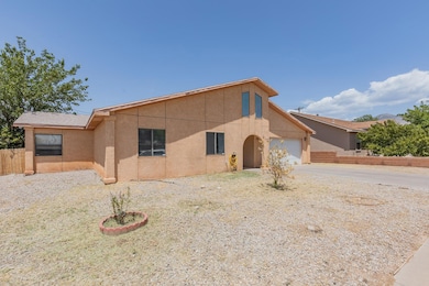 813 Azelia St, Alamogordo, NM 88310 - photo 3