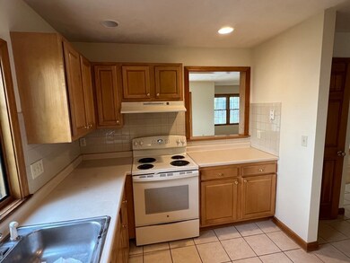 162 Chapel St unit 162, Newton, MA 02458 - photo 5