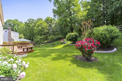 13651 Spinning Wheel Dr, Germantown, MD 20874 - photo 2