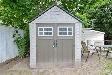 349 Warren St, Fall River, MA 02721 - photo 5