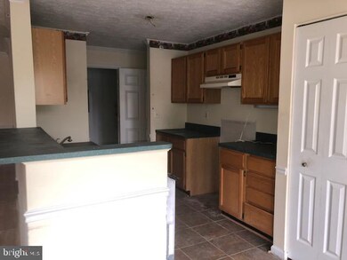 5660 Wade Ct unit D, Frederick, MD 21703 - photo 6