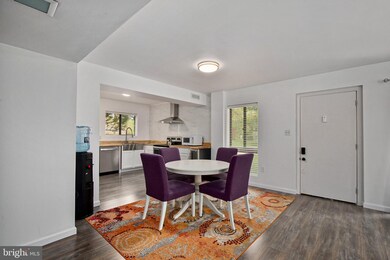 15277 Forest Grove Dr, Woodbridge, VA 22191 - photo 5