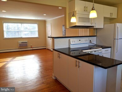 5 E Golf Club Ln unit B1, Paoli, PA 19301 - photo 2