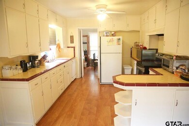 1026 1026 S Azalea, Tyler, TX 75701 - photo 5