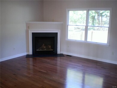 2300 Stonebridge Ln, Easton, PA 18040 - photo 6