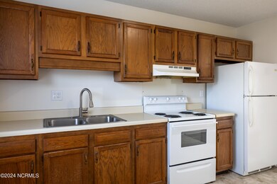 2322 Indian Dr unit A4, Jacksonville, NC 28546 - photo 7