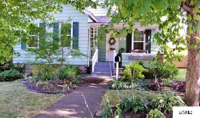 326 6th St, Lincoln, IL 62656 - photo 2