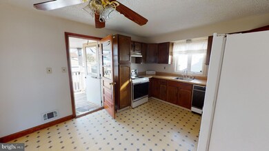 250 Wanda Rd, Pasadena, MD 21122 - photo 7