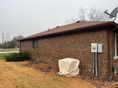 643 S Main St, Georgetown, IL 61846 - photo 4