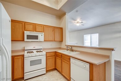 3511 Desert Cliff St unit 203, Las Vegas, NV 89129 - photo 5