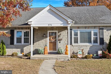 876 N Hanover St, Pottstown, PA 19464 - photo 3