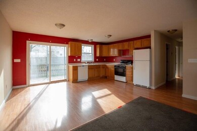 216 Sayles St, Woonsocket, RI 02895 - photo 5