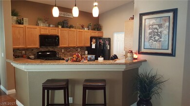 Gourmet Kitchen with Breakfast Bar