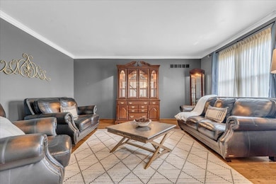 17849 Fairway St, Livonia, MI 48152 - photo 4