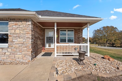 1407 W 9th St, Grove, OK 74344 - photo 4