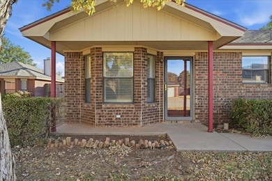2105 84th St, Lubbock, TX 79423 - photo 2