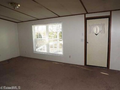 1942 Meadowlands Dr, Asheboro, NC 27205 - photo 4